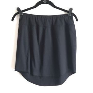 Oiselle Black Lux Athletic Mini Skirt size 4